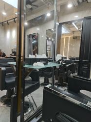 -Tipo Hair salon（明星）店