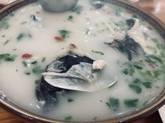 -美顺香食府鱼头老店(雪野湖店)
