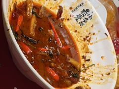 -龙巢盱眙龙虾·牛蛙·烧烤宵夜(八卦岭店)