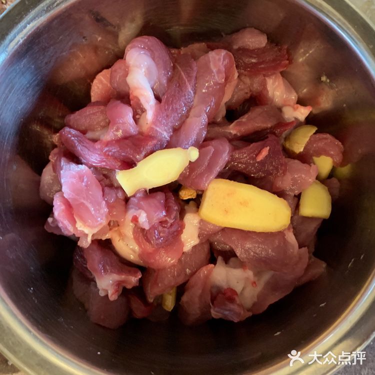花菜炒肉家常菜