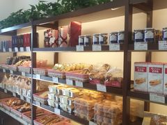 -红宝石·鲜奶小方·海派西点房(南翔店)