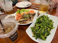 -Dang restaurant (patong phuket)