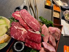 -铭牛烧肉·和牛海鲜自助(高新月牙湖店)