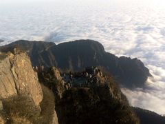 -峨嵋山金顶