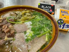 -花溪牛肉粉(八鸽岩店)