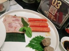 -红鼎豆捞·非遗鲍皇汤火锅(宝丰路店)