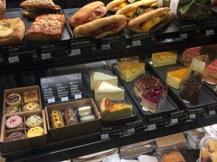 -星巴克臻选(华堂·新辰汇店)