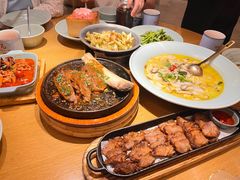 -蜜桃餐厅·伴山(海岸城店)