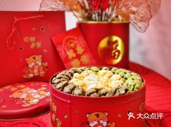 食野朝暮又年年，岁岁小人间