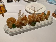 珊瑚汁青芥末脆虾球-正佳广场万豪酒店-粤菜餐厅·点心·海鲜·聚餐