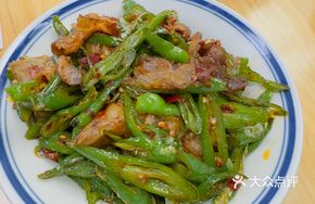 Spicy Green Pepper Pork Belly Stir-fry