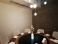 -渝半城经典川粤菜(重庆天地店)