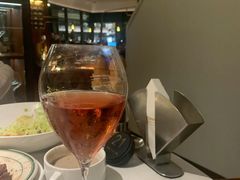 -MONICH牛排融合餐厅(和义大道购物中心店)