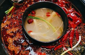 Pork Knuckle Yangzhou Pot