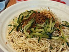 -肥肥虾庄·金牌油焖大虾(汉口城市广场店)
