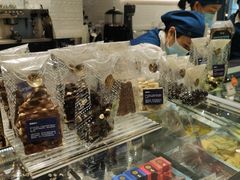 -VENCHI 闻绮(上海佛罗伦萨小镇店)
