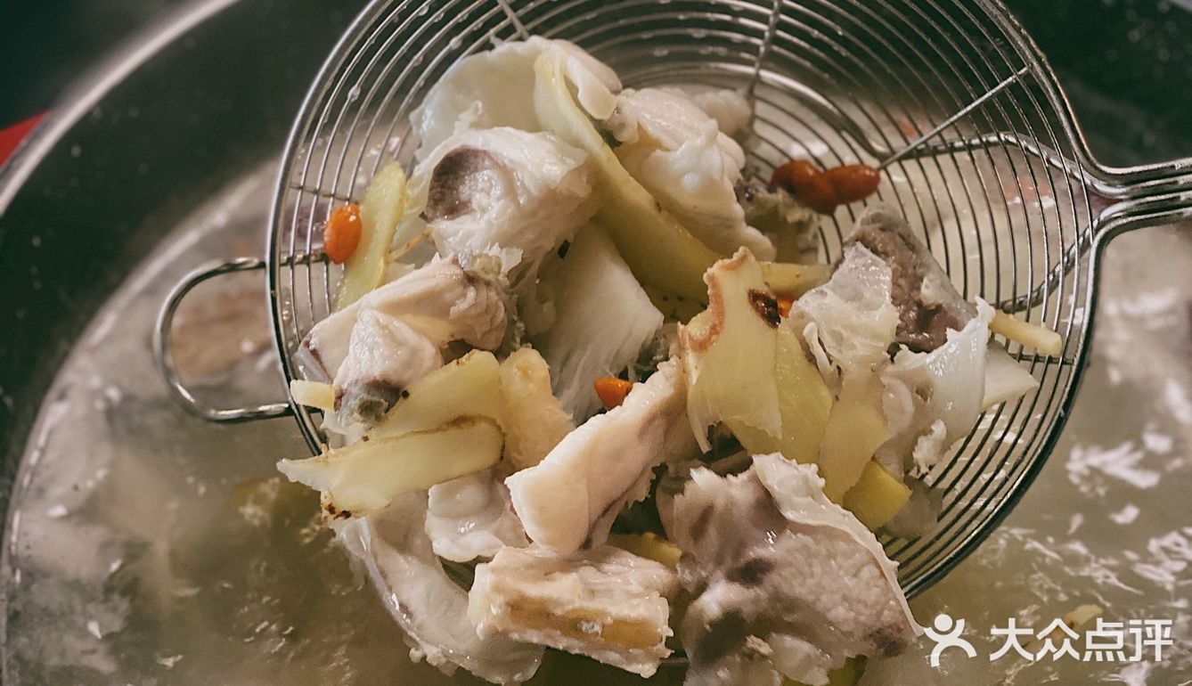 东莞美食｜适合男女老少 冬日暖笠笠脆鲩火锅