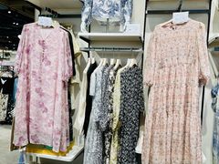 -胖东来生活广场(健康路店)