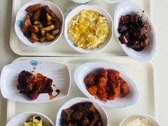 -同济大学本部学苑饮食广场