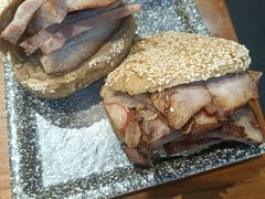 -老天桥酱肉烧饼夹肘子(天桥店)