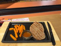 -必胜客(上海华谊新所店)