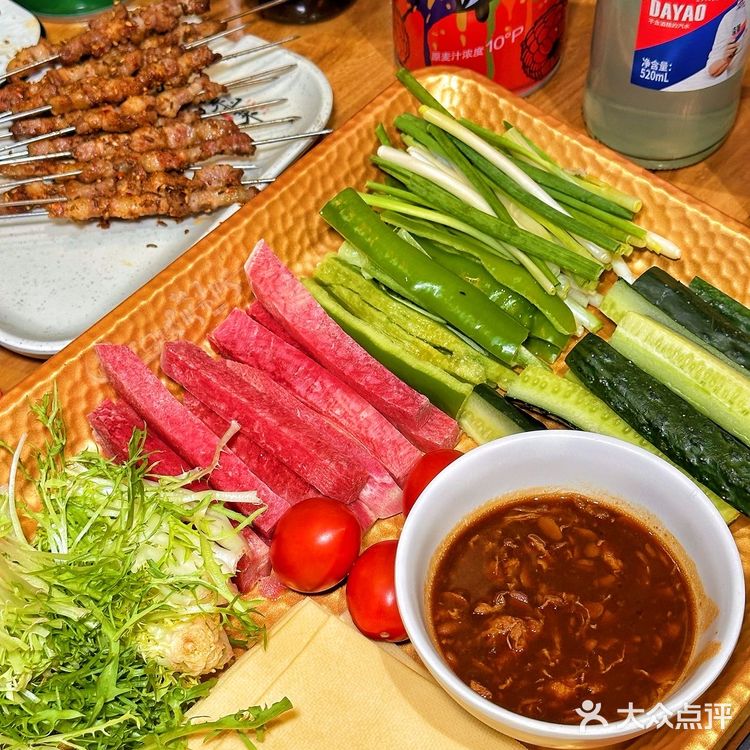 这家烧烤东北菜也太好吃了❗