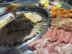 -哈哈碳都·牛肋条无限自助烤肉(宝龙店)