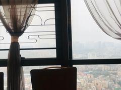 靠窗位-汤臣·空中餐厅·严选粤菜(石湾世博广场店)