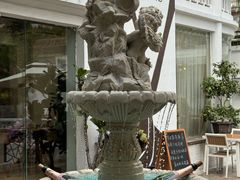 -Mark&Mars Restaurant