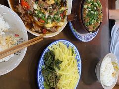 -杨三娘跷脚牛肉(羊子山西路店)