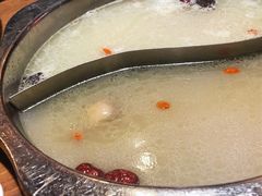 清汤加菌菇汤底-傣妹火锅(南京东路一店)