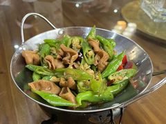 -芦茨金富饭庄·25年老字号·专做稻草鸡