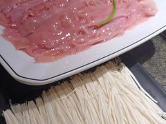 -小天鹅火锅·一线江景洪鼎旗舰店(洪崖洞店)