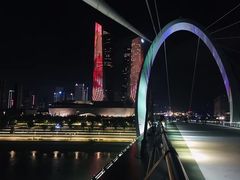 -南京眼步行桥