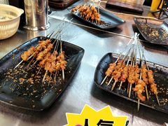 -许哥东北烧烤·铁丳烤串·宫后夹肉(繁花中心店)