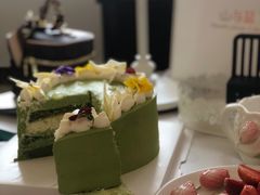 -山与蓝·轻糖鲜果蛋糕(勒泰店)