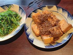 -Cuc Gach Quan Restaurant