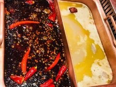 -老牌坊云南鱼豆花火锅(哈西万达店)