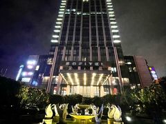 -锦厨国际自助餐厅 · 云端景观 (昆明索菲特大酒店)
