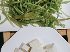 -有一锅·野生菌黑山羊腊排骨火锅(古城北门店)