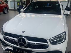 -上海星瀚奔驰4S店(红柳路店)