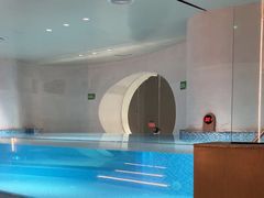 -涨巢·潮玩水疗局