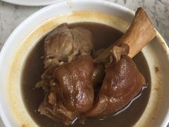 三美猪大支骨-三美肉骨茶(柏威年广场店)