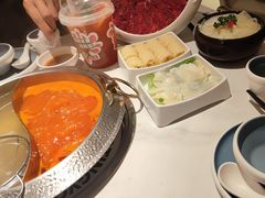 -左庭右院鲜牛肉火锅(金山万达店)
