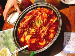 -渝是乎川渝小炒(新世界百货望京店)