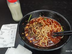 招牌牛肉面-丽影重庆小面(定西路店)