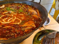 -鸿顺老铁锅美蛙鱼府(解放碑店)