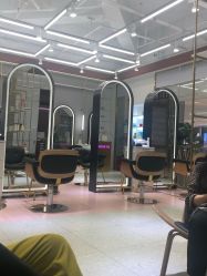 -IUME HAIR SALON