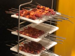 现穿羊肉串-丰茂烤串(六里桥店)