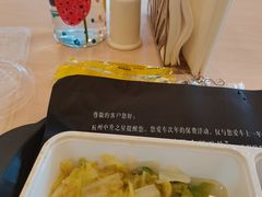 -杭州中升之星奔驰4S店(滨江店)